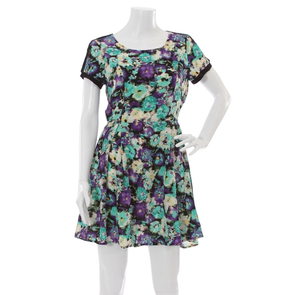 Floral fit and flare dress - Picture 2 of 5